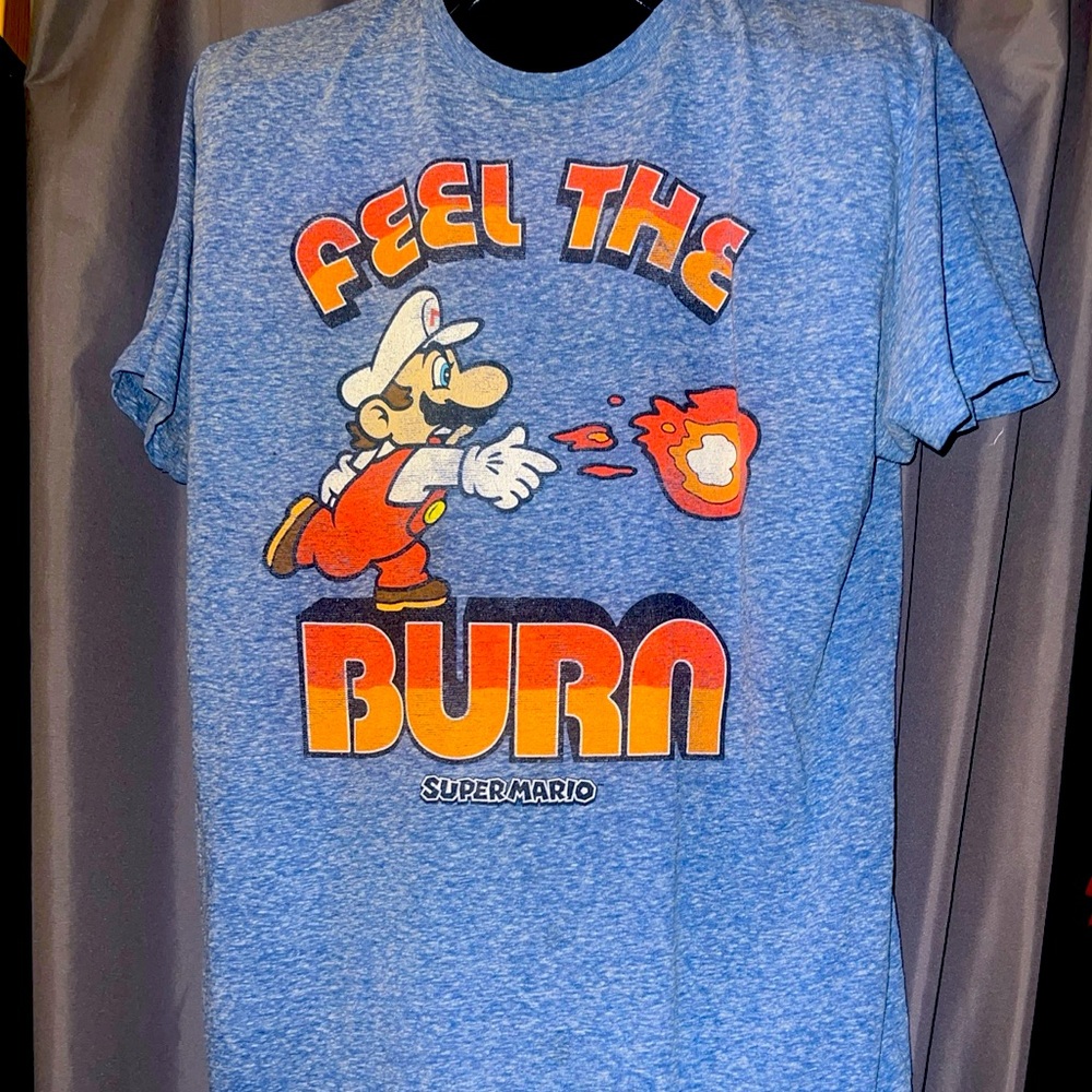 Mario Brothers Graphic T-Shirt Feel the burn large